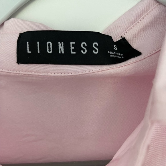 LIONESS PRINCESS POLLY THE CARRIE TOP PINK BUTTON DOWN US4 - Picture 2 of 4